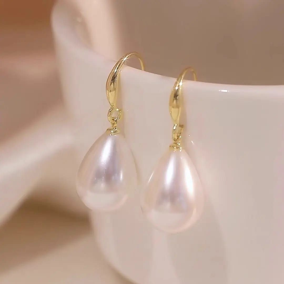 Sigma White Pearl Earring
