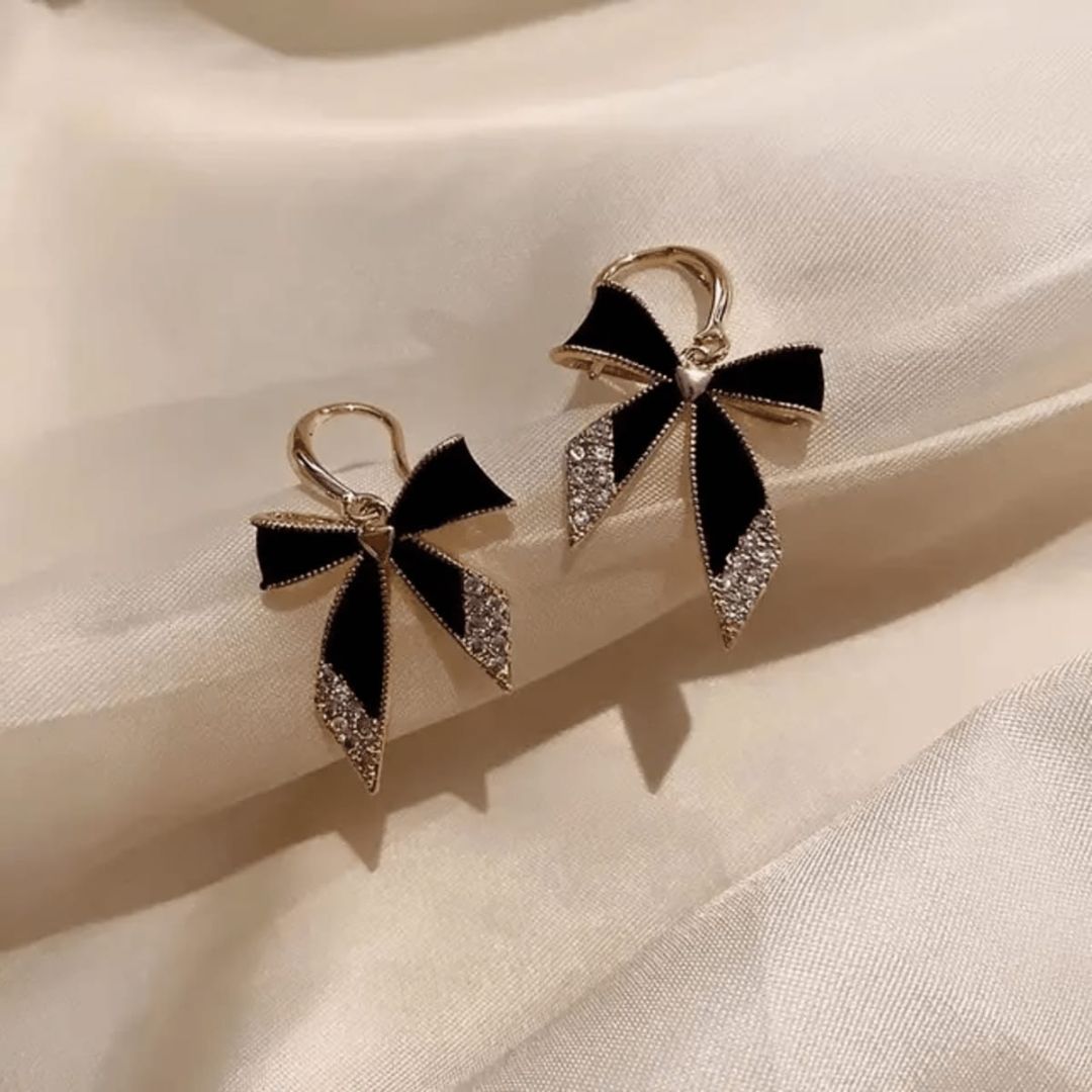 Sigma Korean Crystal Black earring