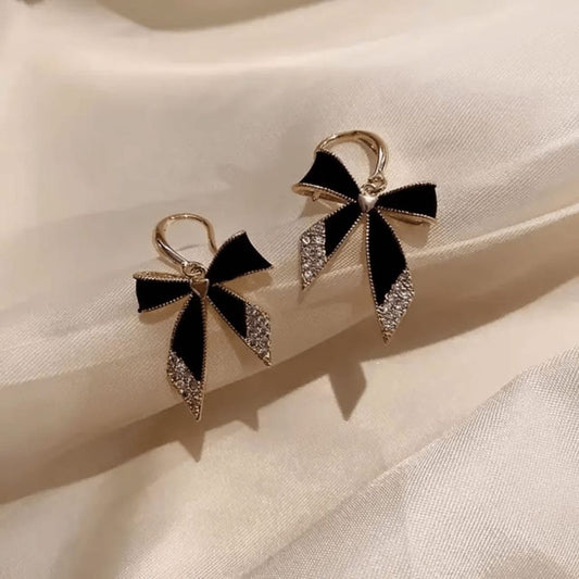 Sigma Korean Crystal Black earring