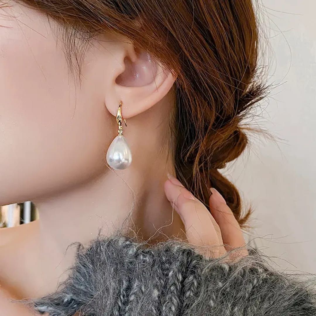 Sigma White Pearl Earring