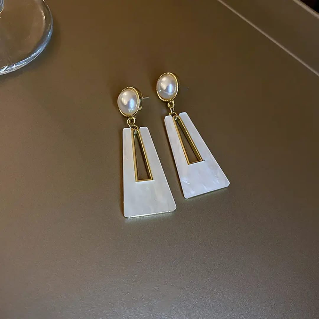 Sigma White Pearl ⚪ Hanging Earring