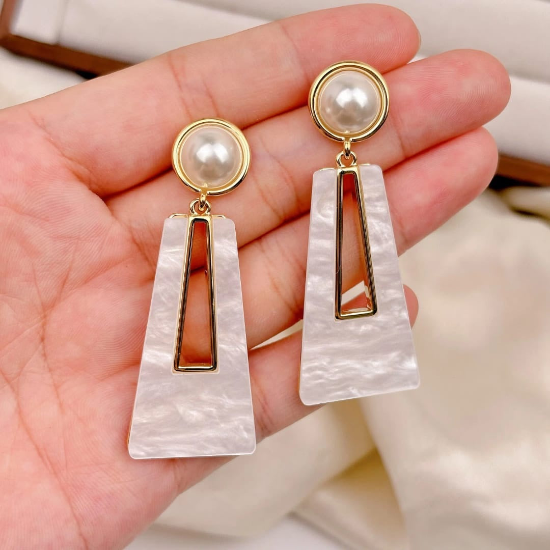 Sigma White Pearl ⚪ Hanging Earring