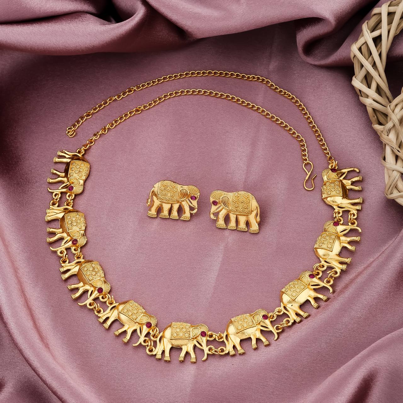 Sigma PAYU Gold Toned Brass Plated Elephant Shape Necklace Set